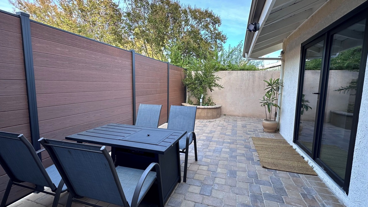 Photo of Outdoor in Granada Hills South