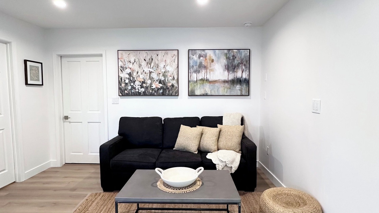 Photo of Livingroom in Granada Hills South