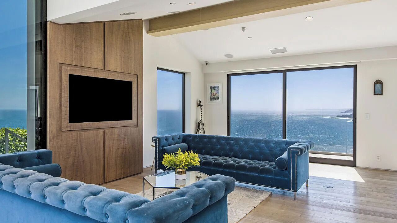 Photo of Livingroom in Pacific Palisades