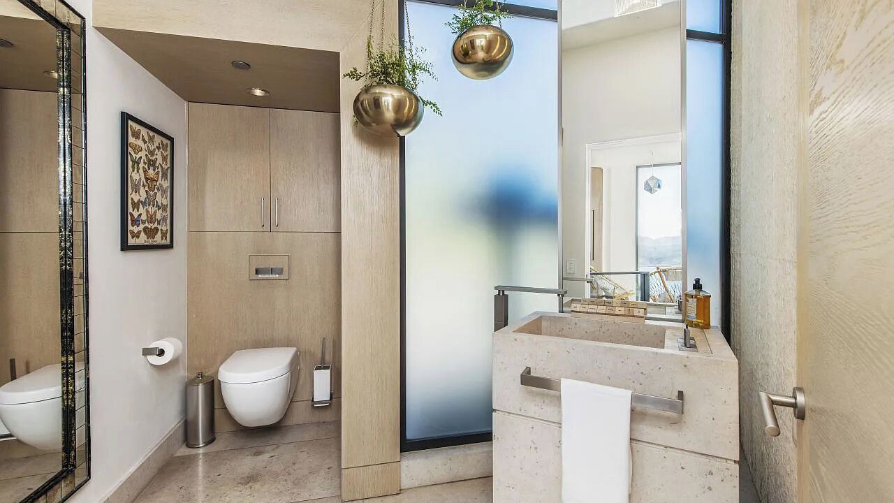 Photo of Bathroom in Pacific Palisades
