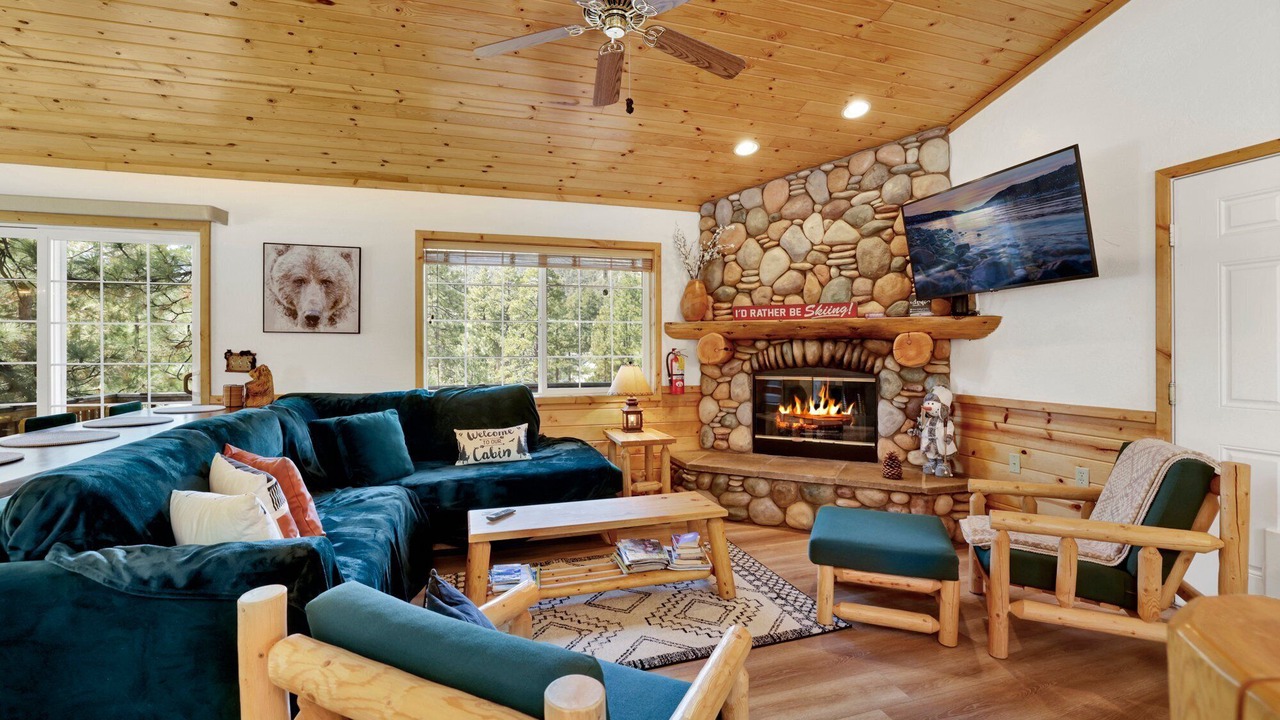Photo of Livingroom in Whispering Forest