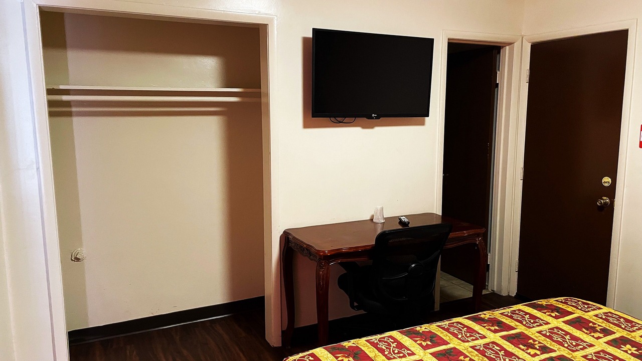 Photo of Bedroom in Huntington Park
