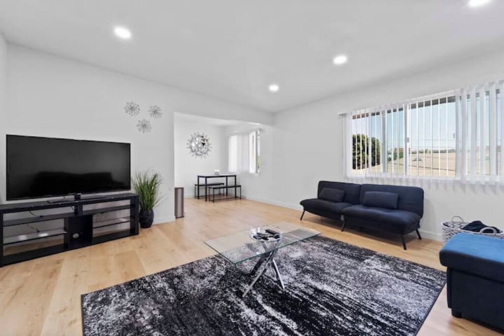Photo of Livingroom in Norwalk