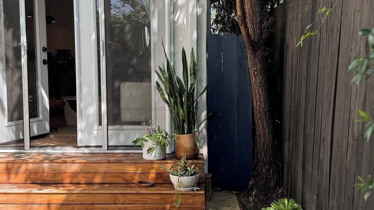 Photo of Outdoor in Mid-Wilshire