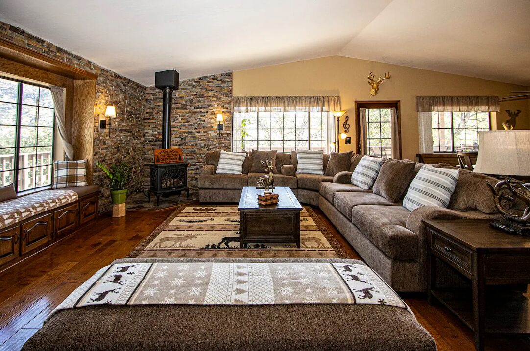 Photo of Livingroom in Kernville