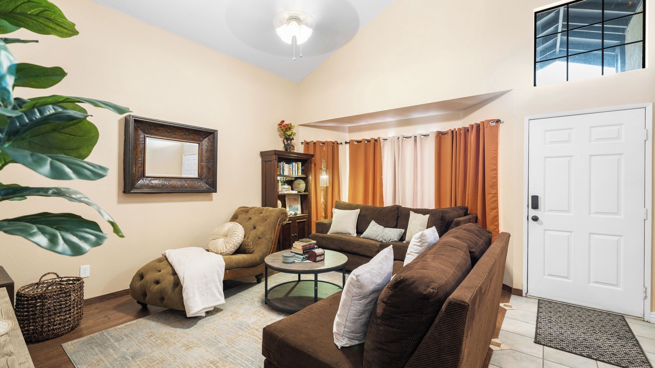 Photo of Livingroom in Pumpkin Center