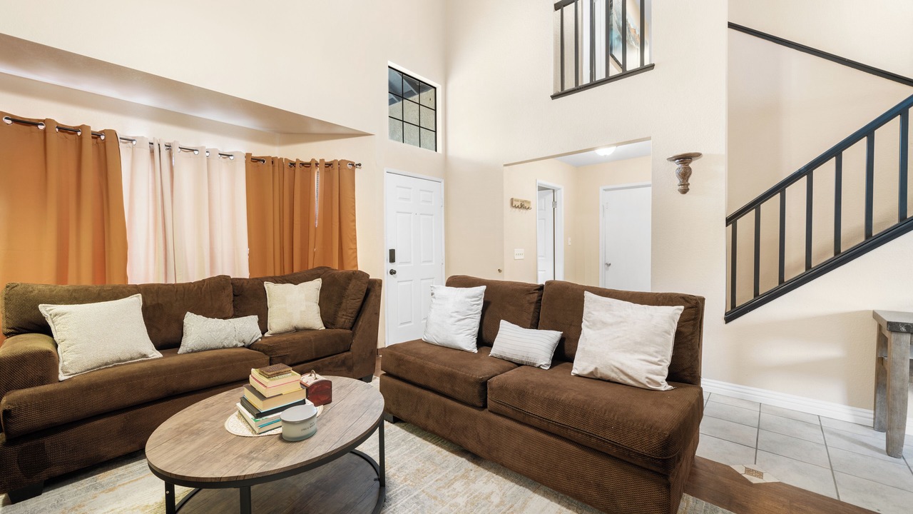 Photo of Livingroom in Pumpkin Center