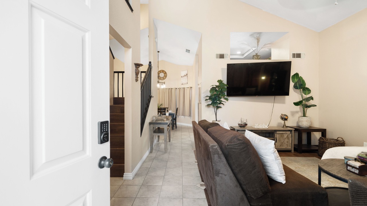 Photo of Livingroom in Pumpkin Center
