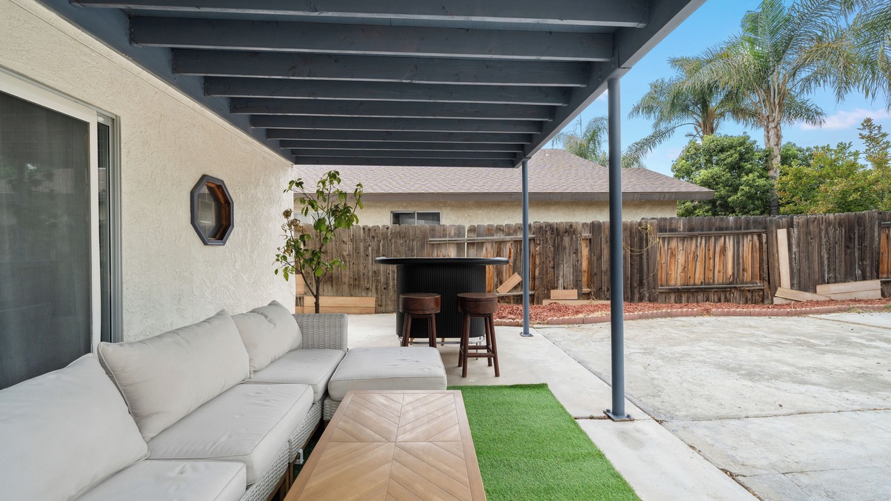 Photo of Patio Balcony in Pumpkin Center