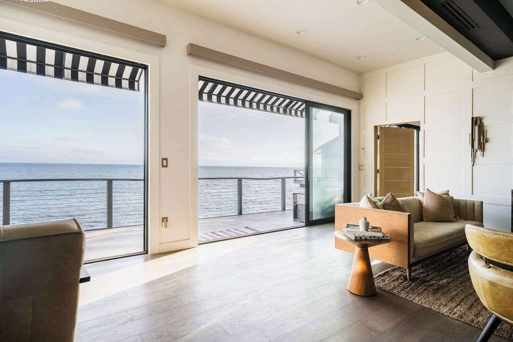 Photo of Livingroom in Eastern Malibu