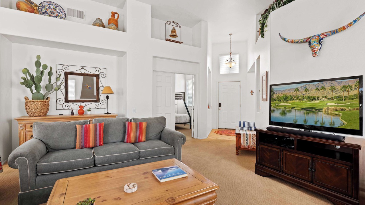 Photo of Livingroom in Cathedral City