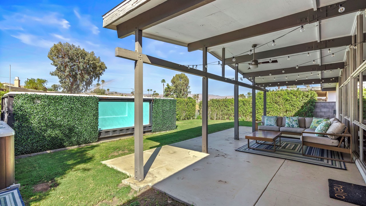 Photo of Patio Balcony in Palm Desert