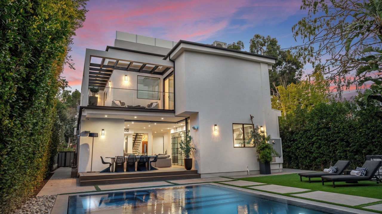 Photo of Outdoor in Sherman Oaks