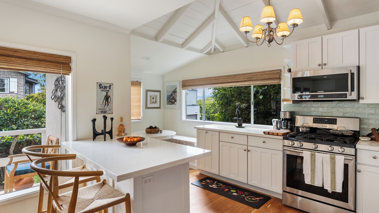 Photo of Kitchen in South Laguna