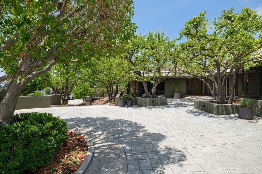Photo of Outdoor in Altadena