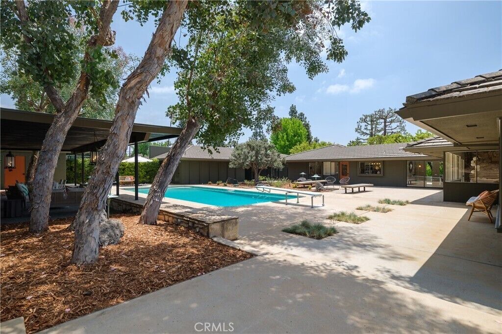 Photo of Outdoor in Altadena