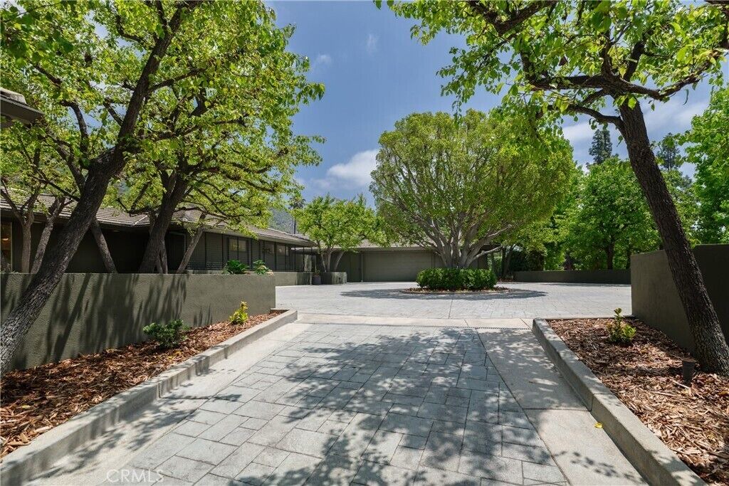 Photo of Outdoor in Altadena