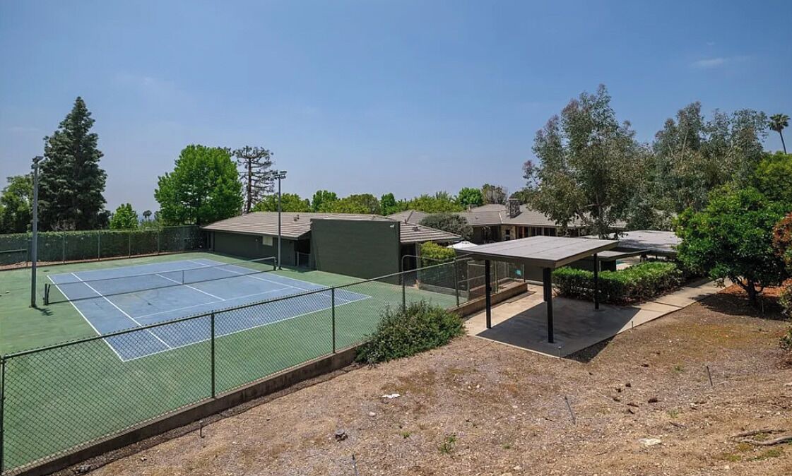 Photo of Others in Altadena