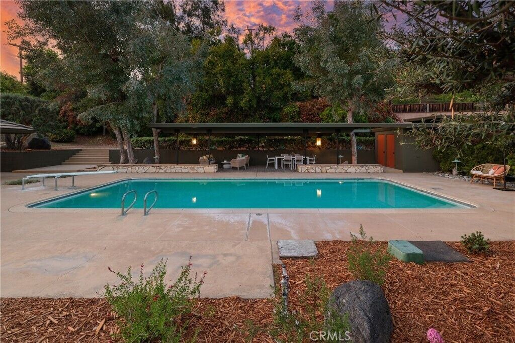 Photo of Outdoor in Altadena