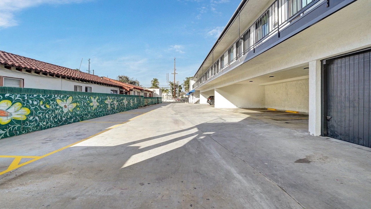 Photo of Outdoor in Bell