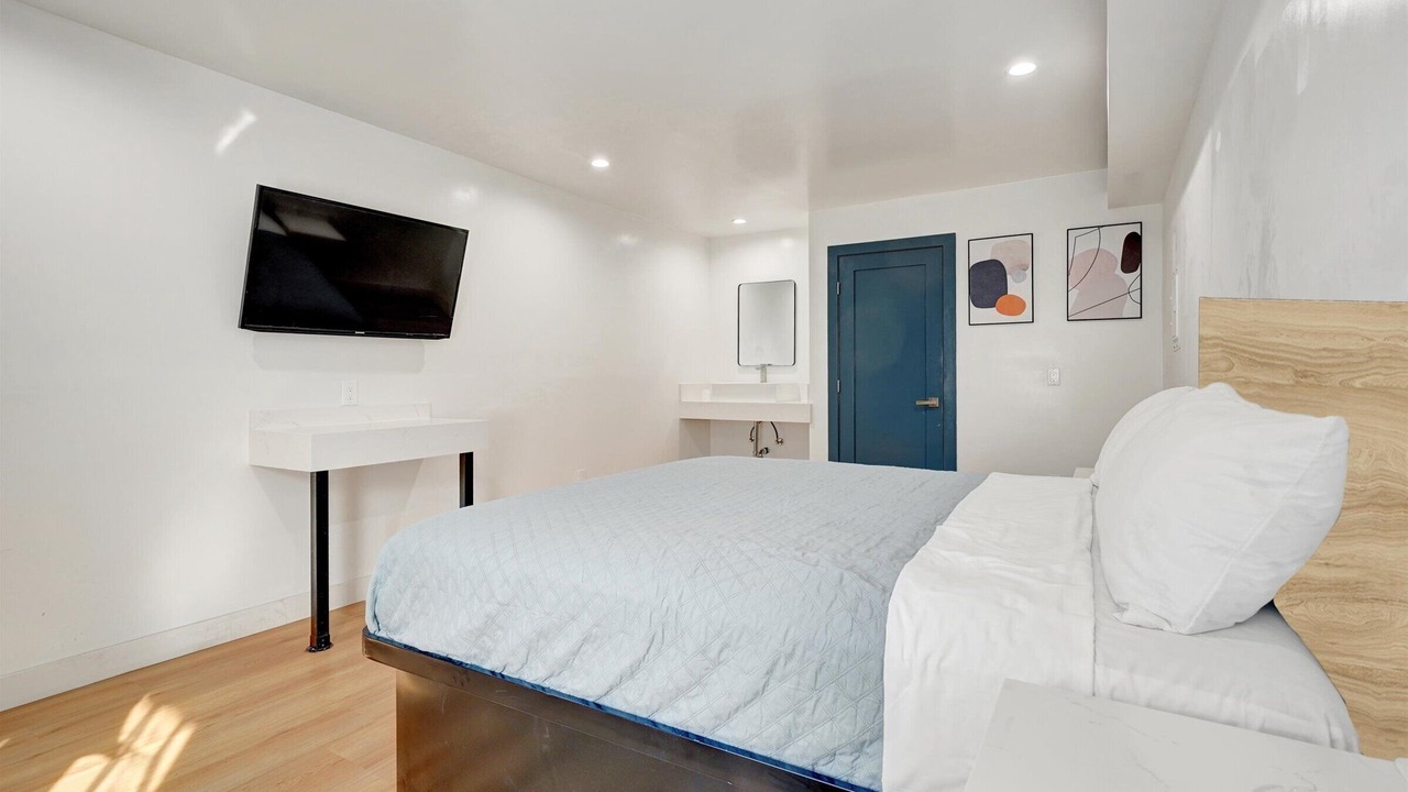 Photo of Bedroom in Bell