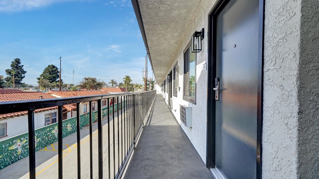 Photo of Outdoor in Bell