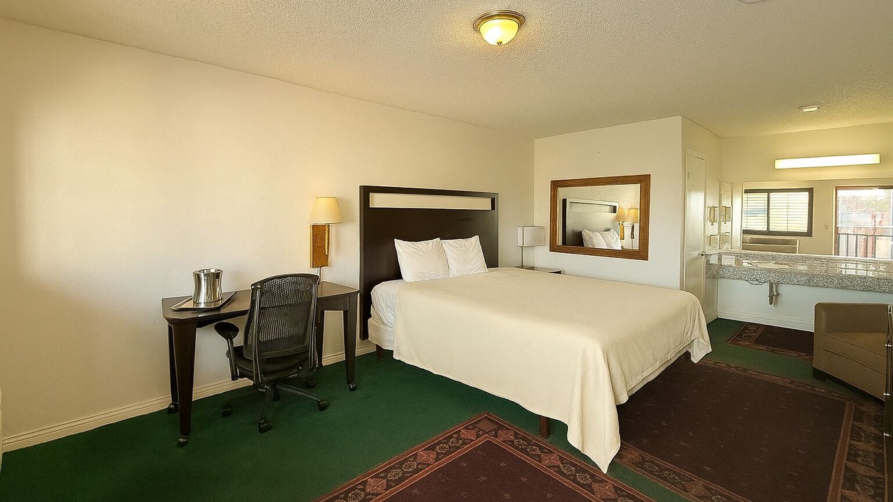 Photo of Bedroom in Azusa