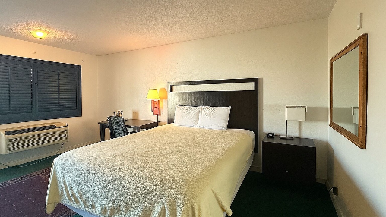 Photo of Bedroom in Azusa