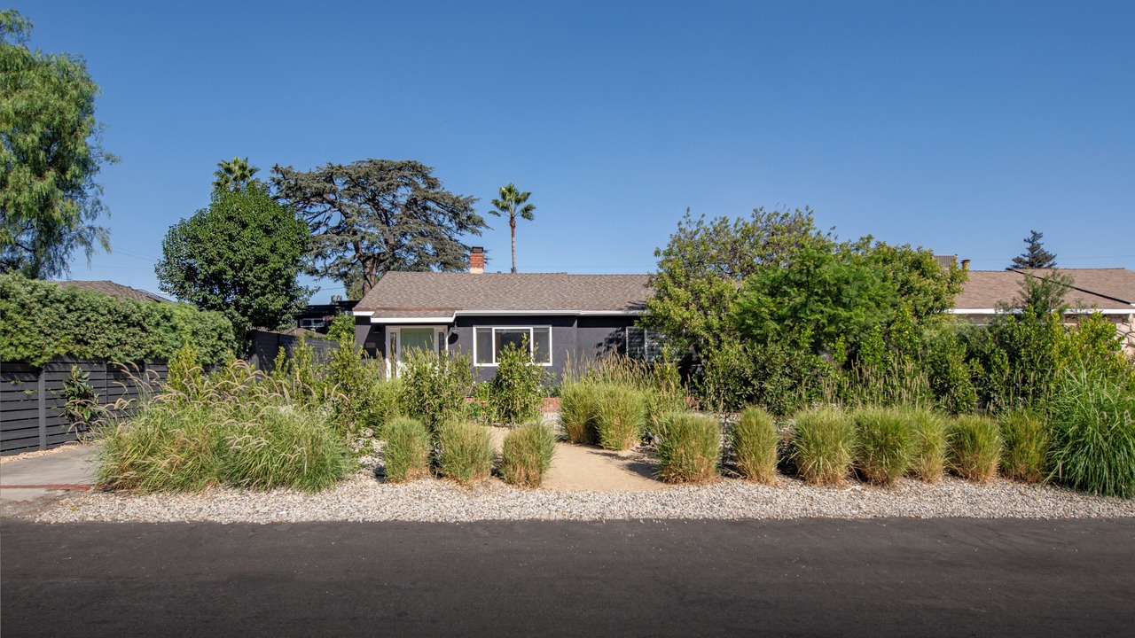Photo of Outdoor in Valley Glen