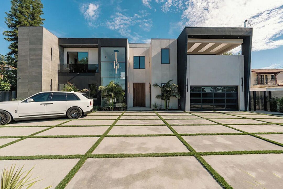 Photo of Outdoor in Sherman Oaks
