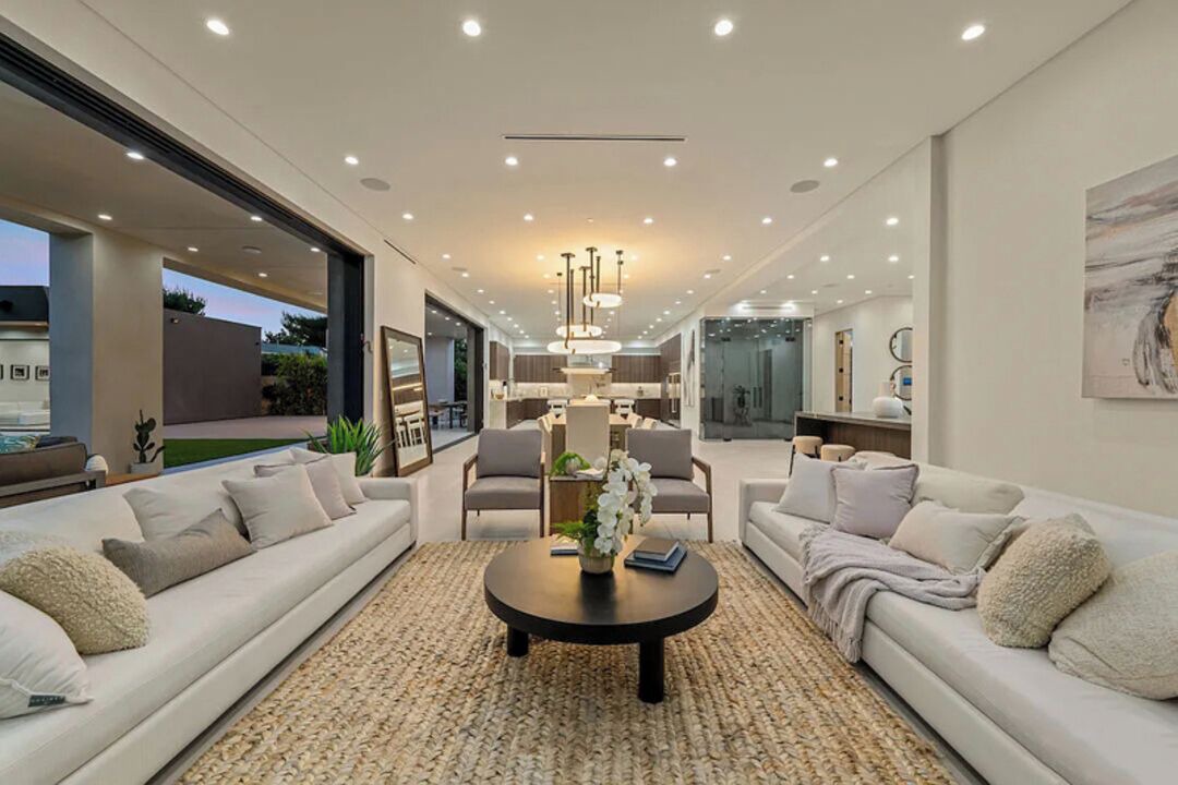 Photo of Livingroom in Sherman Oaks
