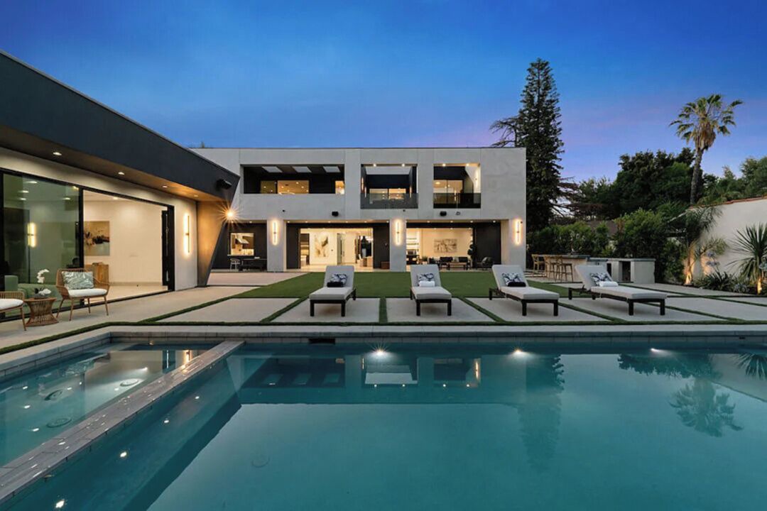 Photo of Outdoor in Sherman Oaks