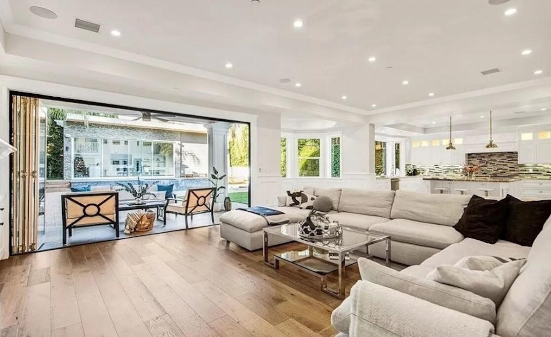 Photo of Livingroom in Valley Village