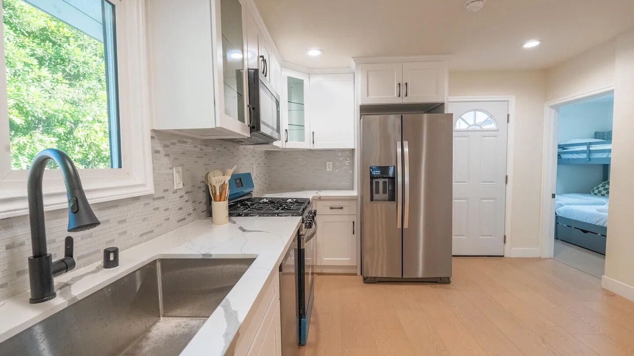 Photo of Kitchen in Altadena