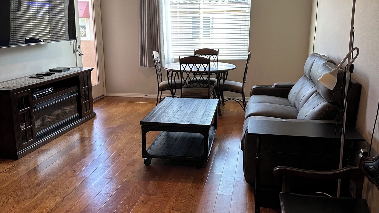 Photo of Livingroom in North Redondo