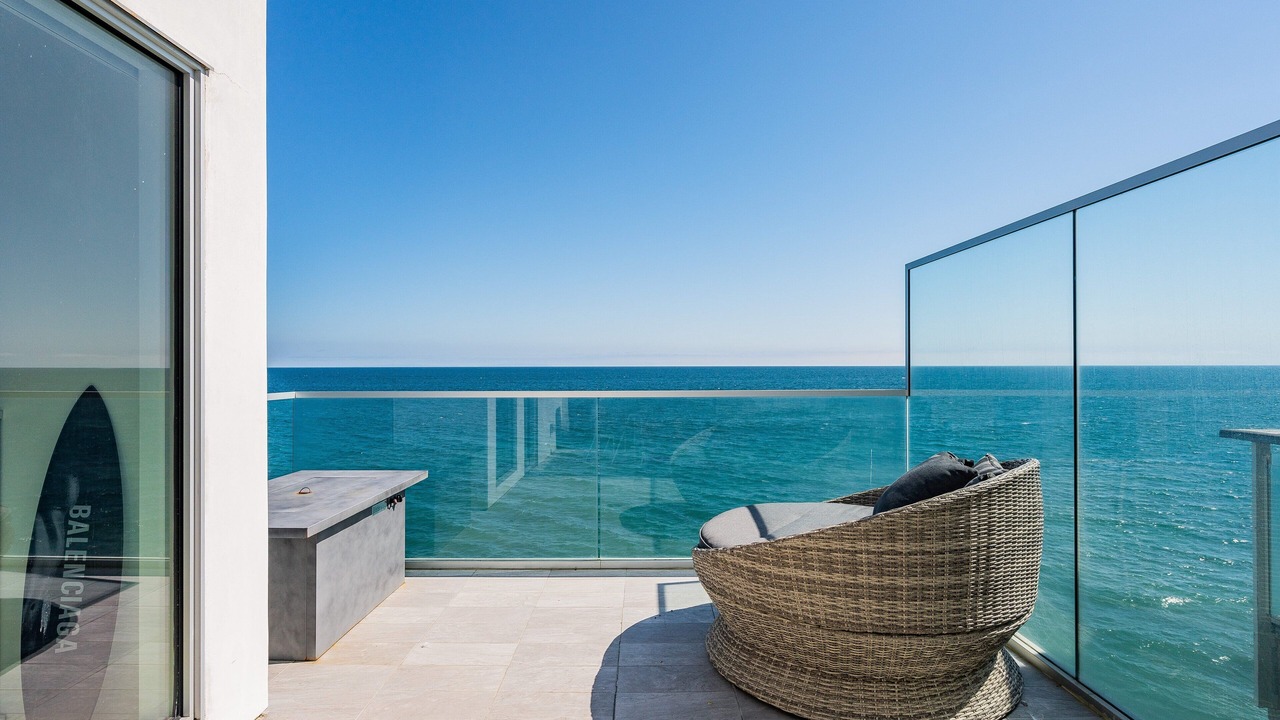 Photo of Patio Balcony in Eastern Malibu