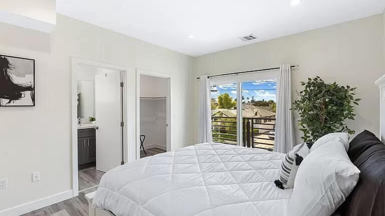Photo of Bedroom in East Hollywood