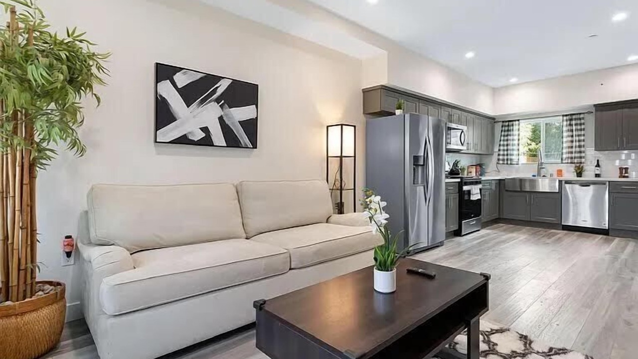 Photo of Livingroom in East Hollywood