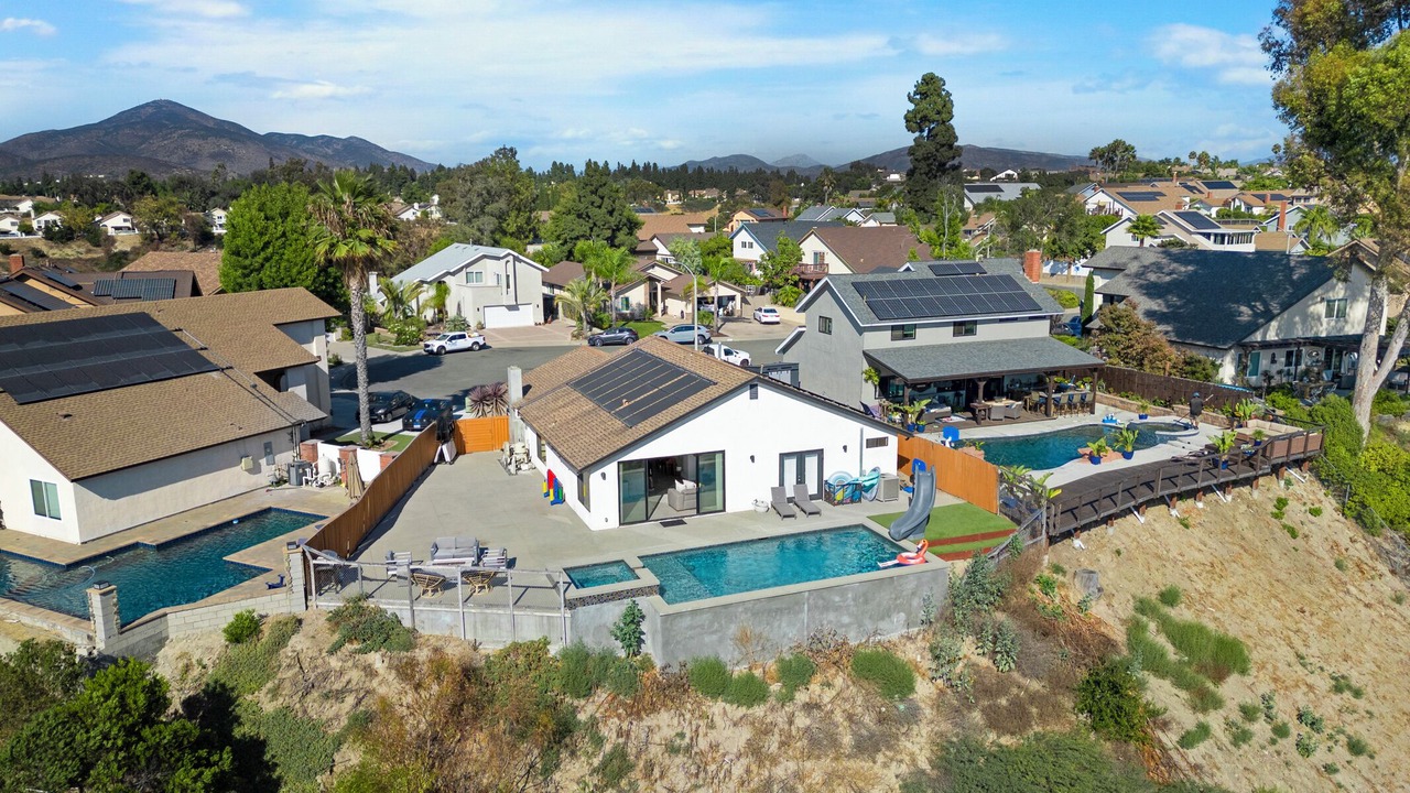 Photo of Outdoor in Eastlake