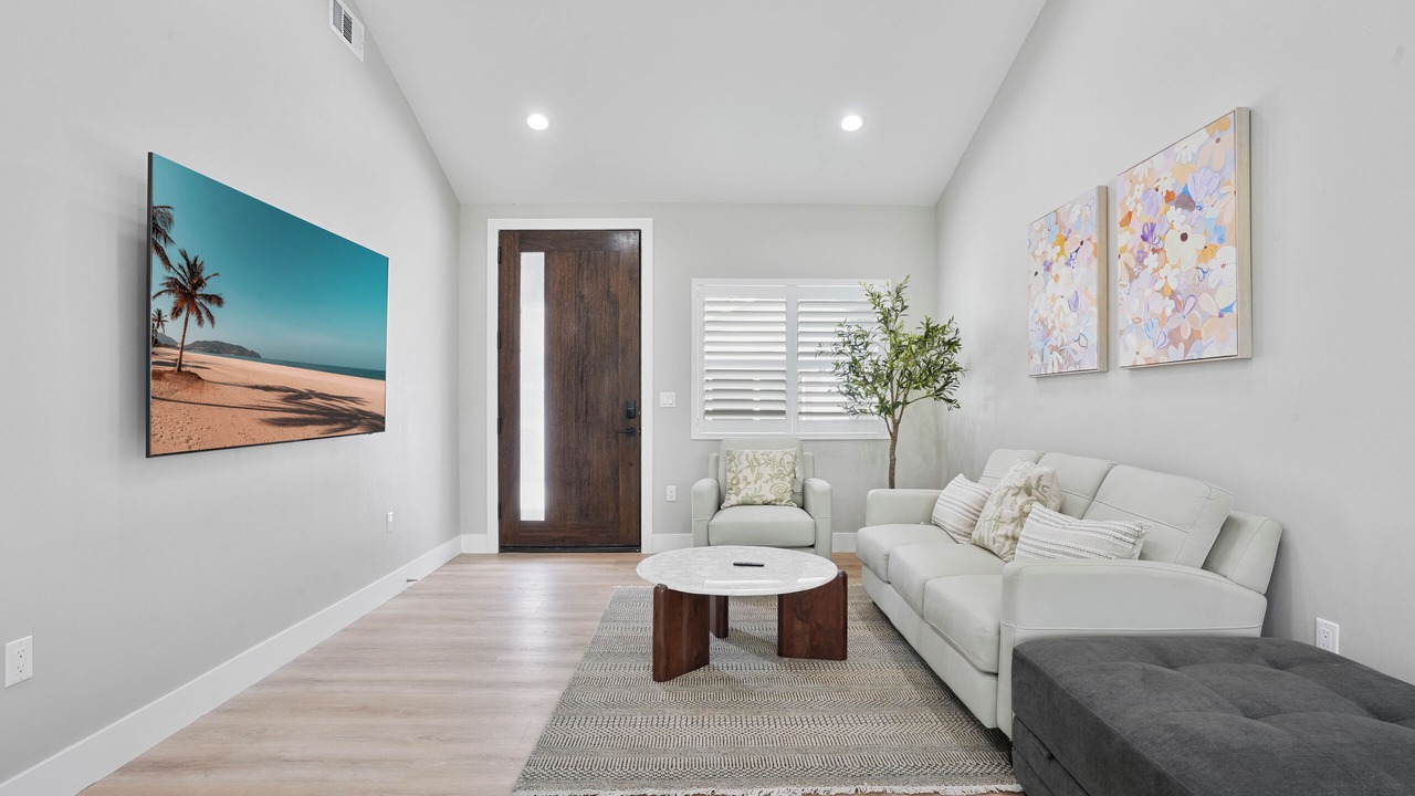 Photo of Livingroom in Hermosa Village