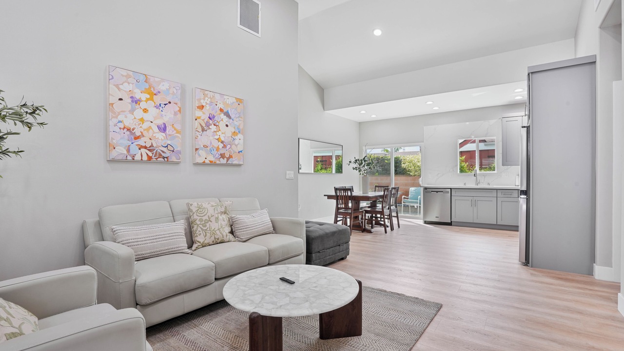 Photo of Livingroom in Hermosa Village