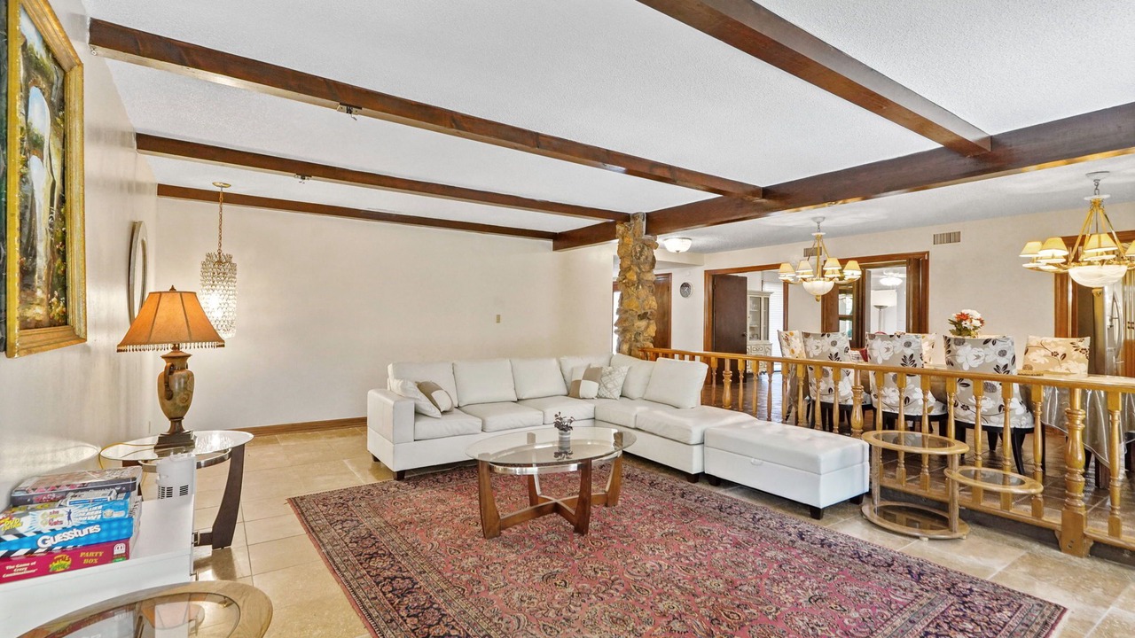 Photo of Livingroom in Porter Ranch