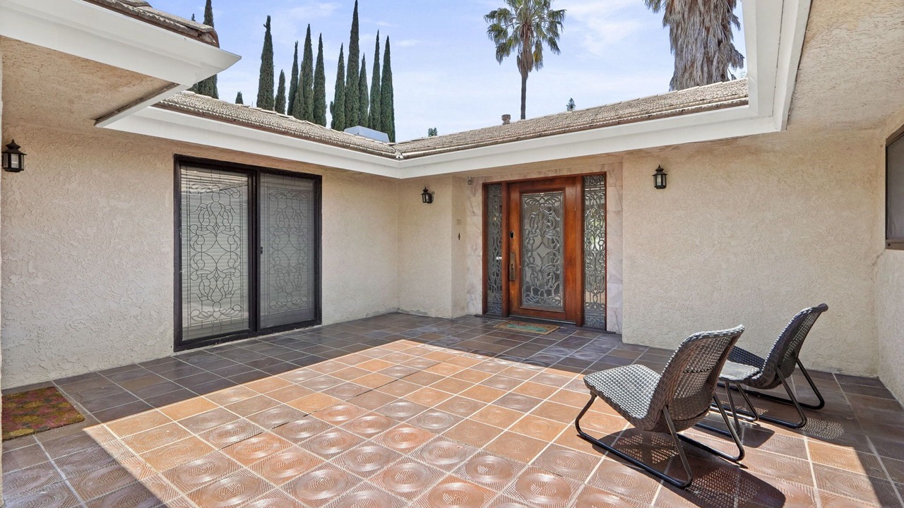 Photo of Outdoor in Porter Ranch