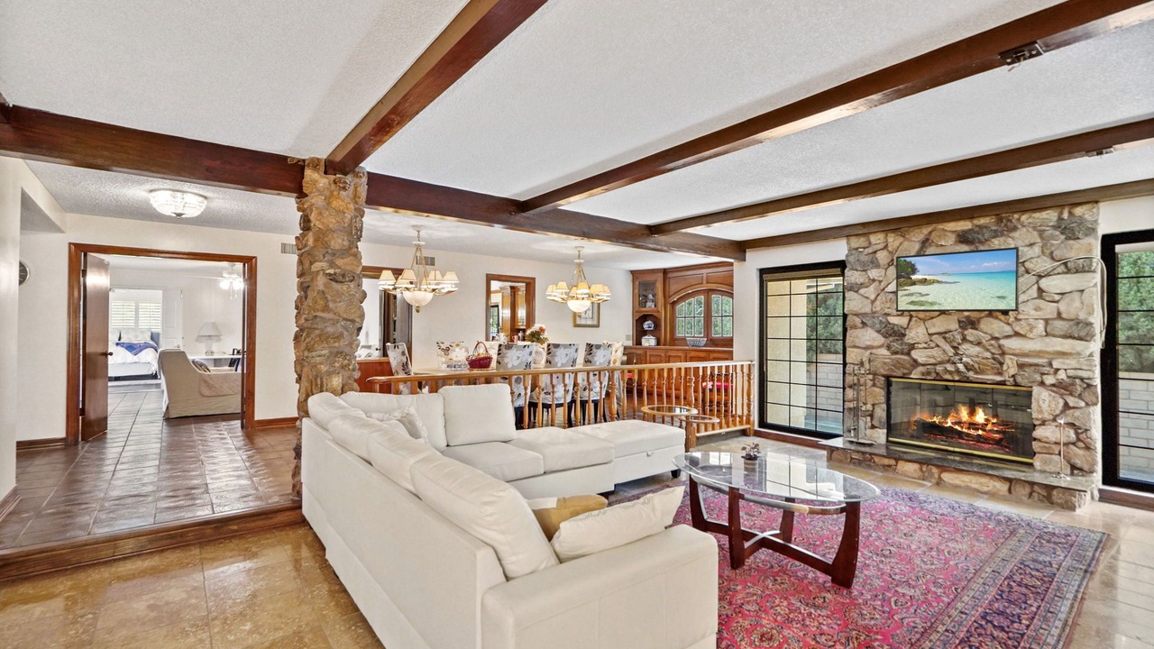 Photo of Livingroom in Porter Ranch