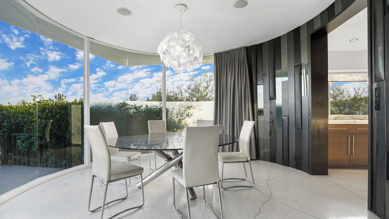 Photo of Outdoor in Hollywood Hills West