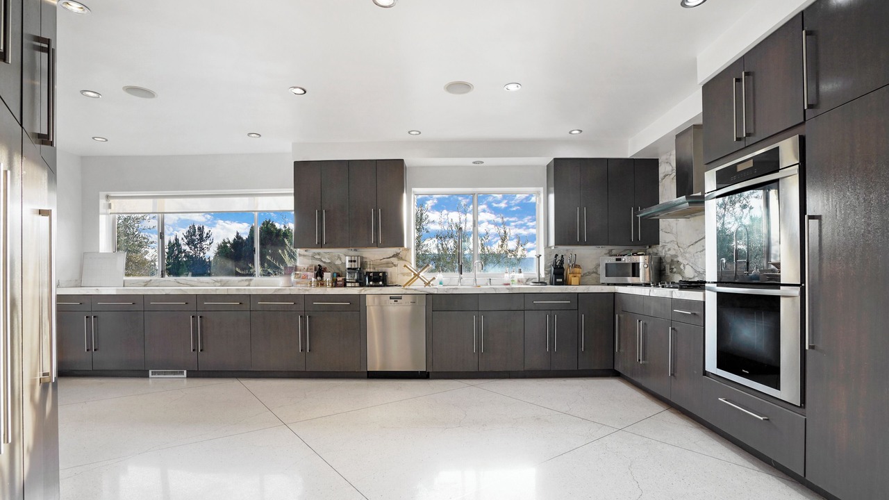 Photo of Kitchen in Hollywood Hills West