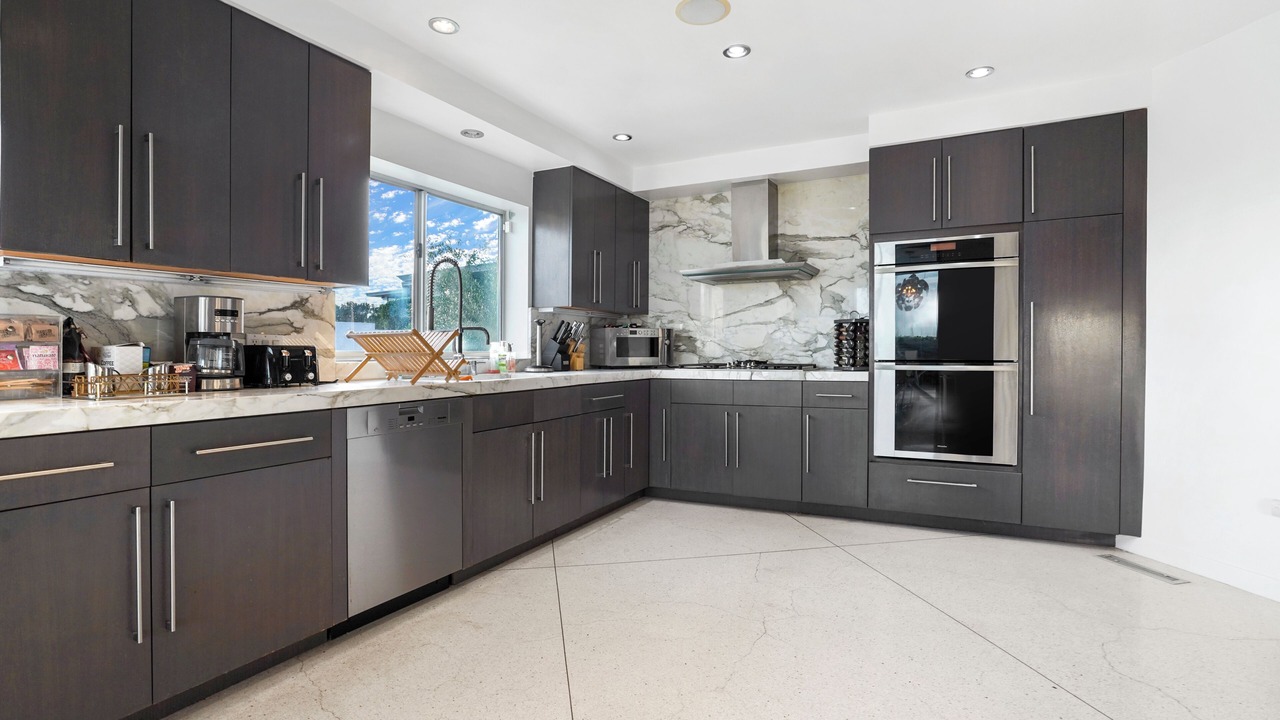 Photo of Kitchen in Hollywood Hills West