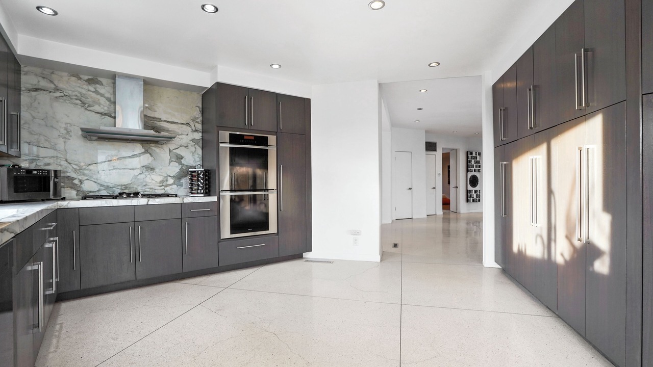 Photo of Kitchen in Hollywood Hills West