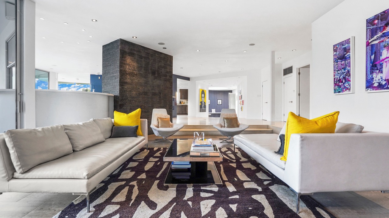 Photo of Livingroom in Hollywood Hills West