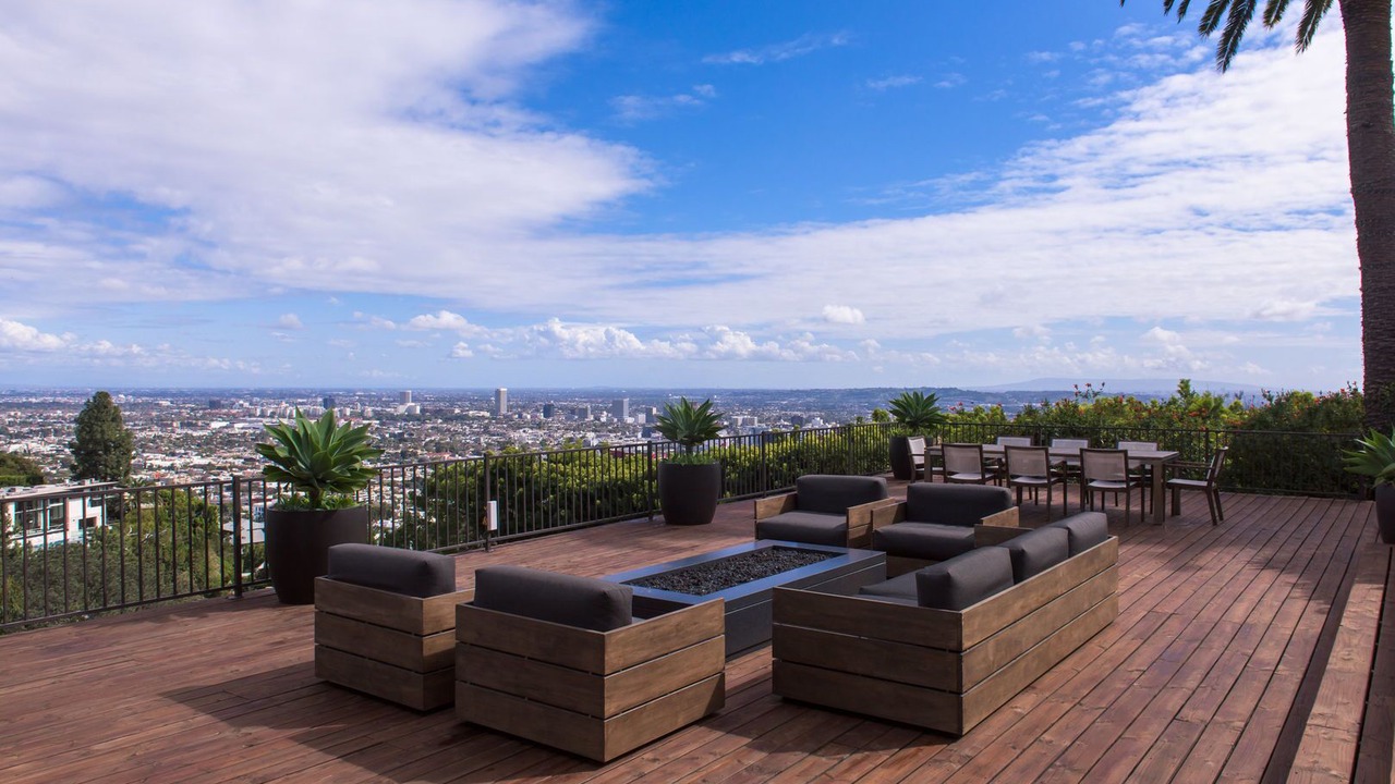 Photo of Outdoor in Hollywood Hills West